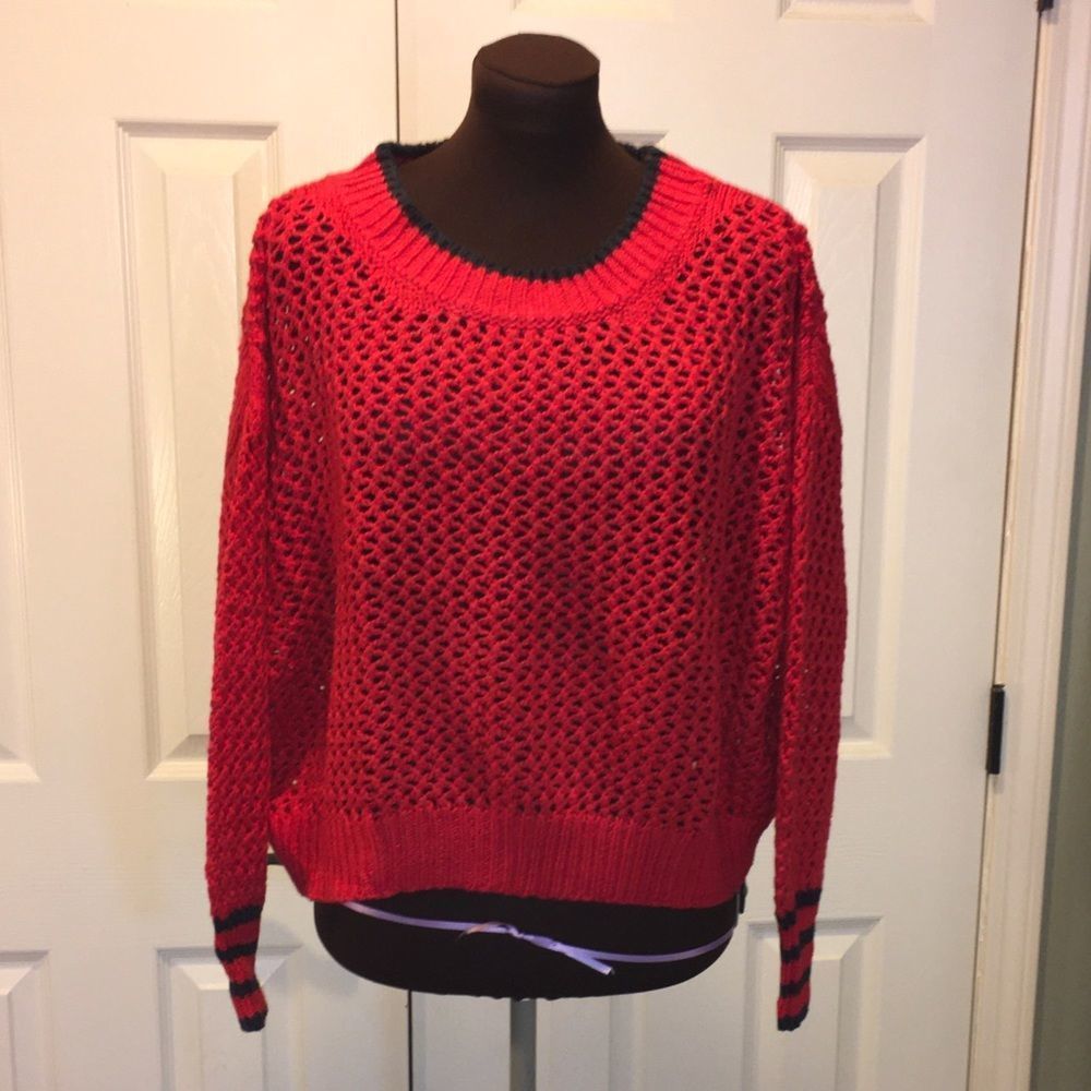 Cropped Sweater - Picture 5 of 6